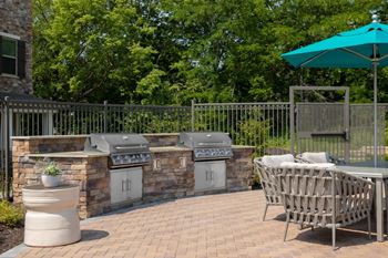 Outdoor grilling station & dining area